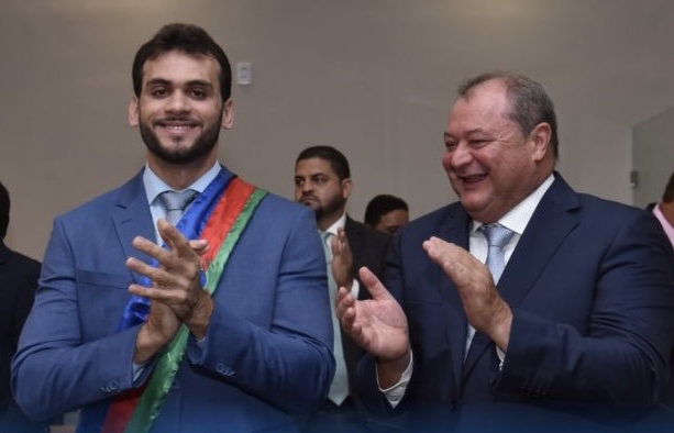 Justiça Eleitoral cassa prefeito e vice de Caxias por uso de máquina pública e compra de votos